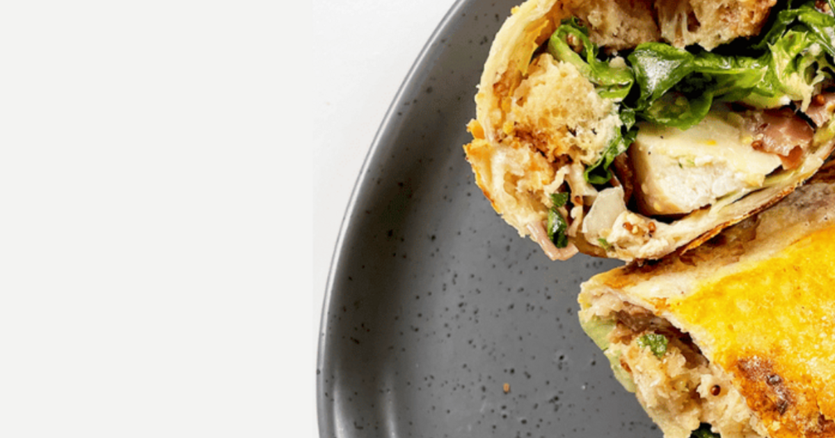 Tortilla mit Käse und Caesar-Salat » Perutnina Ptuj